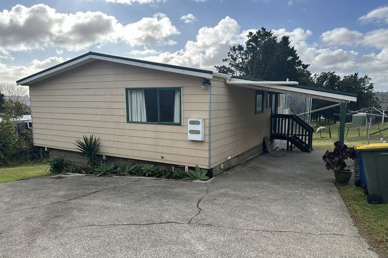 Photo of property in 451 Paremoremo Road, Paremoremo, Auckland, 0632