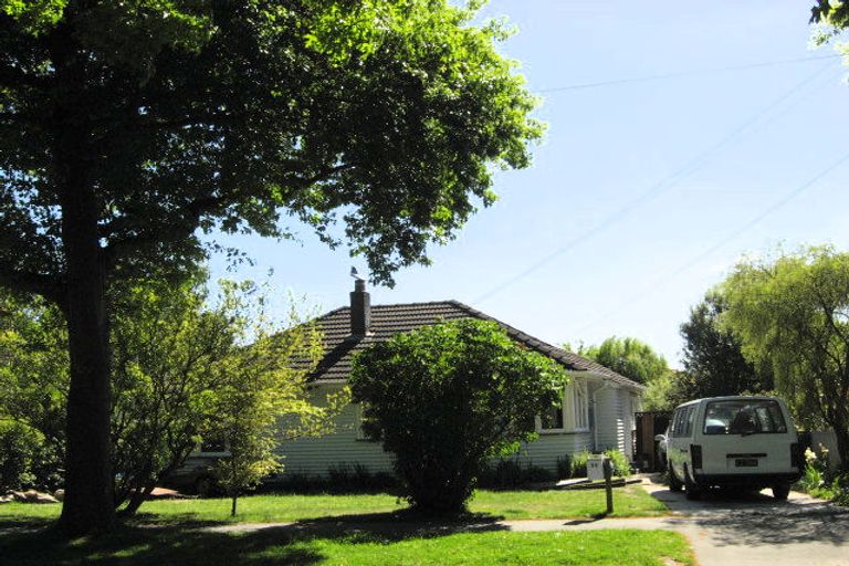 Photo of property in 36 Guildford Street, Burnside, Christchurch, 8053