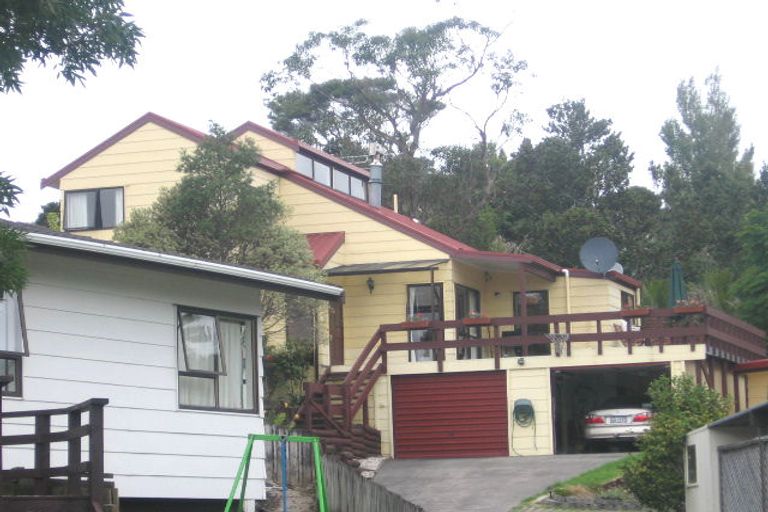 Photo of property in 24 Sunward Rise, Glenfield, Auckland, 0629