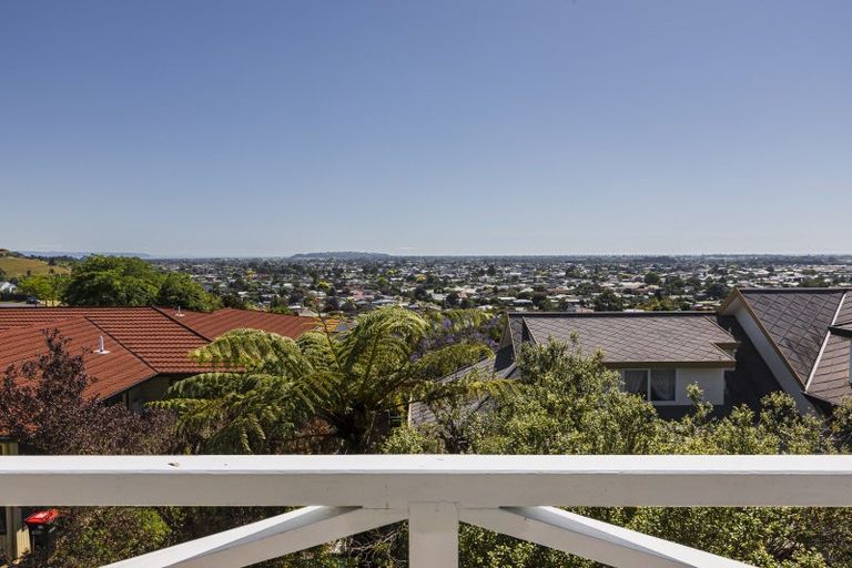 Photo of property in 81 Churchill Drive, Taradale, Napier, 4112