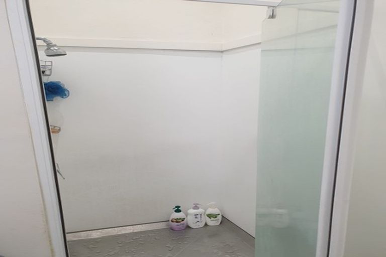 Photo of property in 140 Tasman Street, Mount Cook, Wellington, 6021