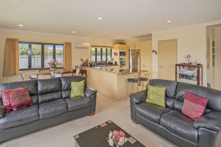 Photo of property in 24 Heritage Close, Whitianga, 3510