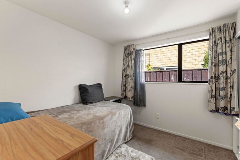 Photo of property in 96a Picton Avenue, Riccarton, Christchurch, 8011