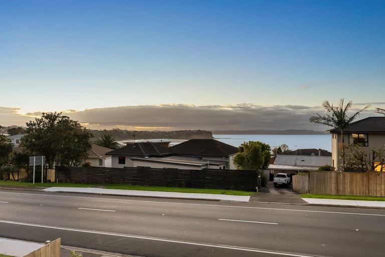 Photo of property in 935 Whangaparaoa Road, Manly, Whangaparaoa, 0930