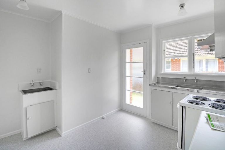 Photo of property in 3/1032 Fergusson Drive, Clouston Park, Upper Hutt, 5018
