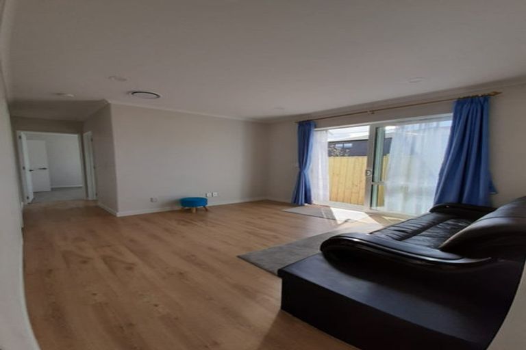 Photo of property in 21 Hakinakina Drive, Flat Bush, Auckland, 2019