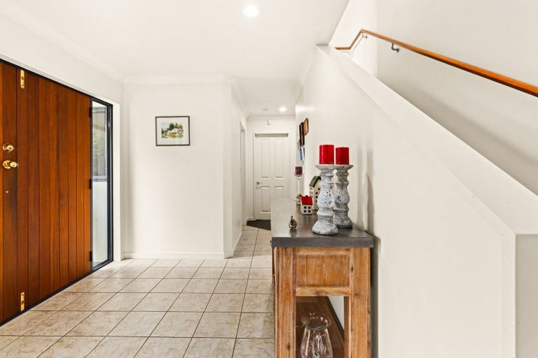 Photo of property in 12 Arcadia Lane, Havelock North, 4130