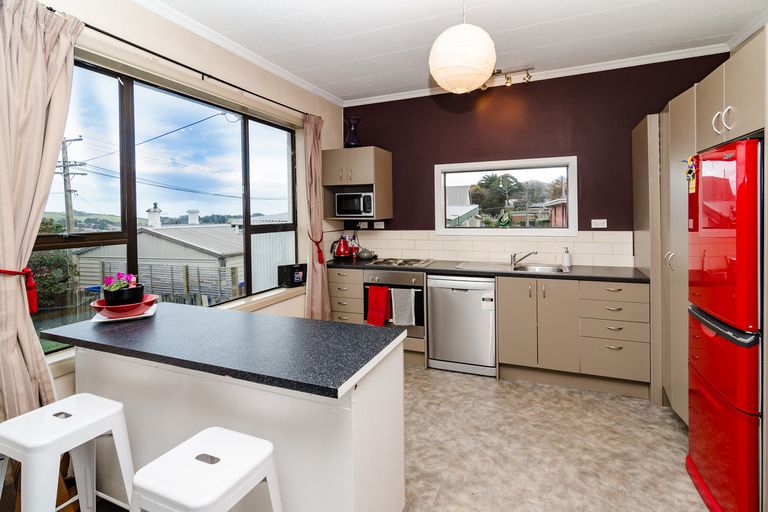 Photo of property in 2 Paterson Street, Abbotsford, Dunedin, 9018