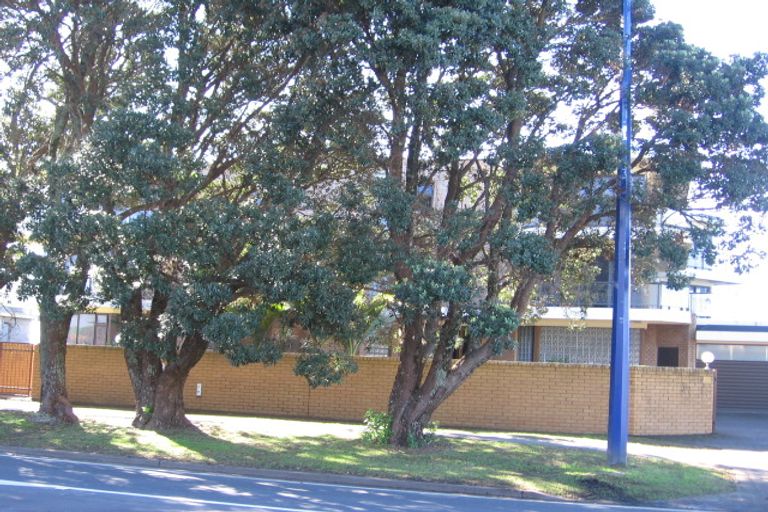 Photo of property in 1/285 Hibiscus Coast Highway, Orewa, 0931