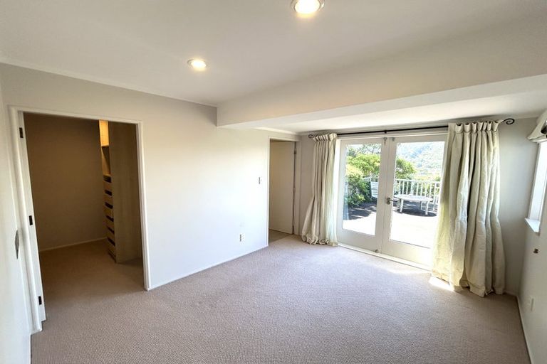 Photo of property in 25 Torwood Road, Khandallah, Wellington, 6035