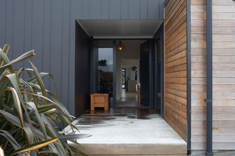 Photo of property in 35 Paetawa Road, Peka Peka, Waikanae, 5391