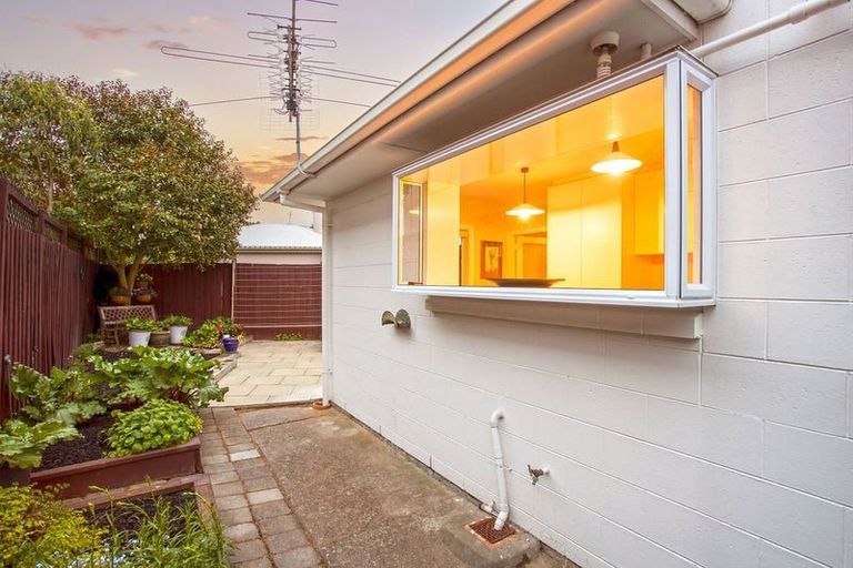 Photo of property in 4/38 Clare Road, St Albans, Christchurch, 8014