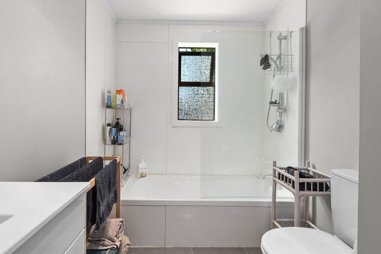 Photo of property in 41 Mcgreevy Street, Waipawa, 4210