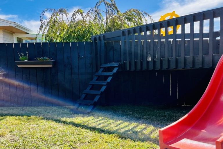 Photo of property in 32 Laurie Avenue, Papakura, 2110