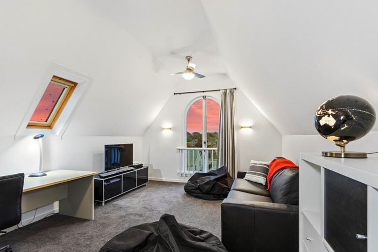 Photo of property in 2/36 Edgeware Road, St Albans, Christchurch, 8014