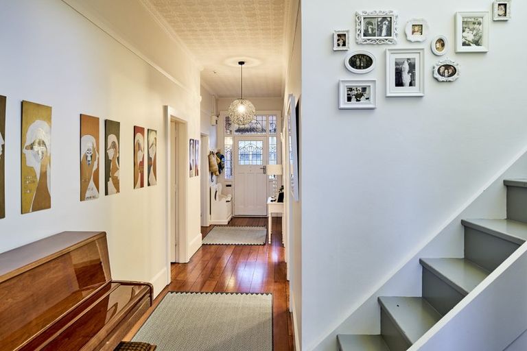 Photo of property in 47 Tanera Crescent, Brooklyn, Wellington, 6021