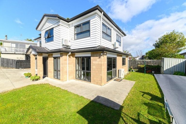 Photo of property in 9a Harrington Road, Henderson, Auckland, 0610