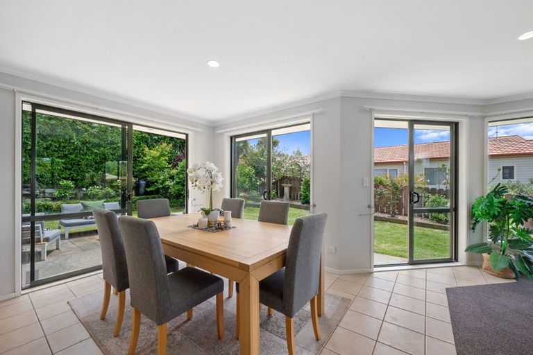 Photo of property in 38 Cabeleigh Drive, Helensville, 0800