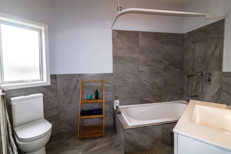 Photo of property in 39u5 Norton Road, Frankton, Hamilton, 3204