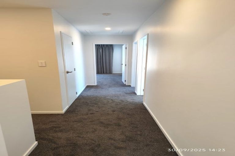 Photo of property in 4 Chatsworth Crescent, Pakuranga Heights, Auckland, 2010