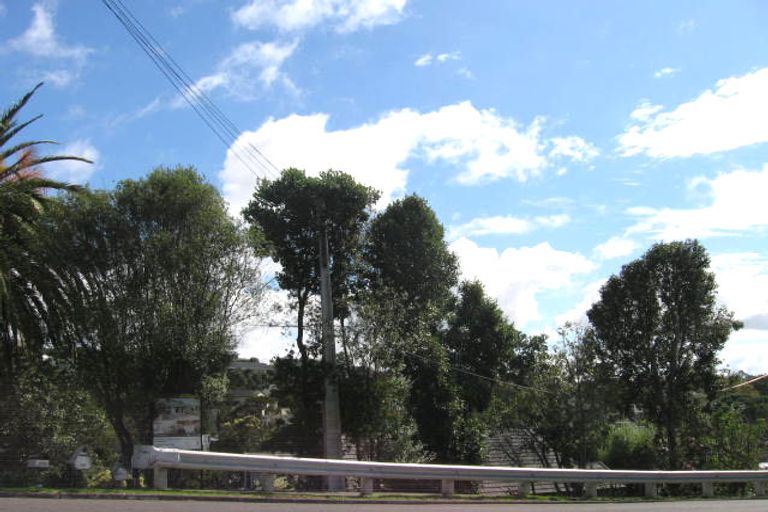 Photo of property in 898 Beach Road, Waiake, Auckland, 0630