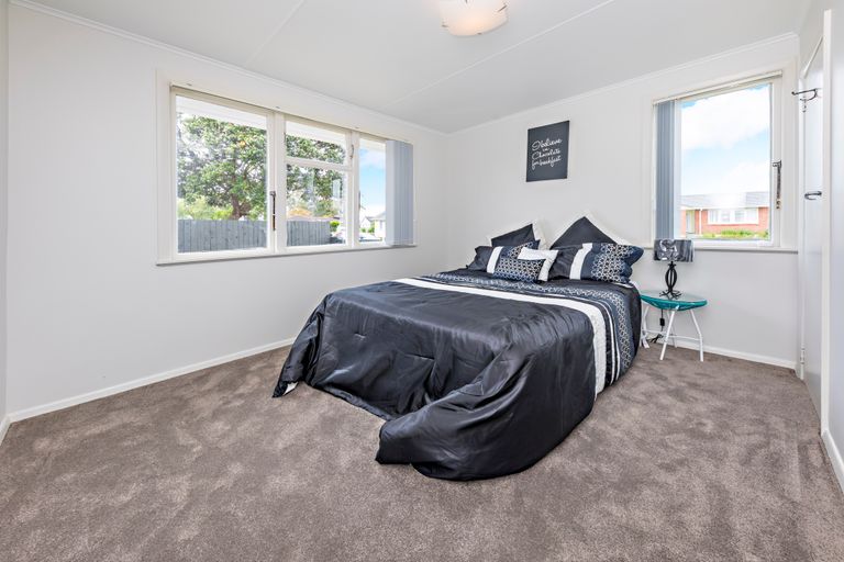 Photo of property in 7 Fairey Place, Mangere, Auckland, 2022