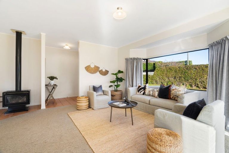 Photo of property in 35 Selwyn Road, Havelock North, 4130