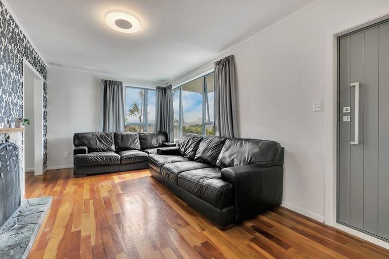 Photo of property in 11 James Street, Glenfield, Auckland, 0629