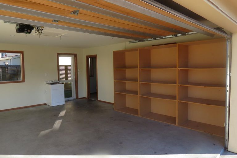 Photo of property in 1 Farrier Court, Cromwell, 9310