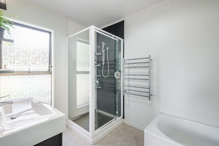 Photo of property in 82 Gray Avenue, Paraparaumu Beach, Paraparaumu, 5032