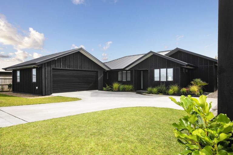 Photo of property in 75 Kaipara Portage Road, Riverhead, 0820