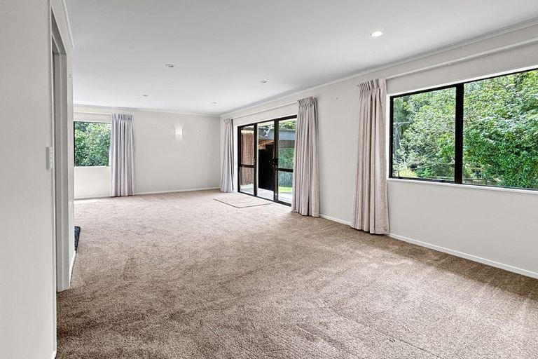 Photo of property in 8 Brick Bay Drive, Sandspit, Warkworth, 0982