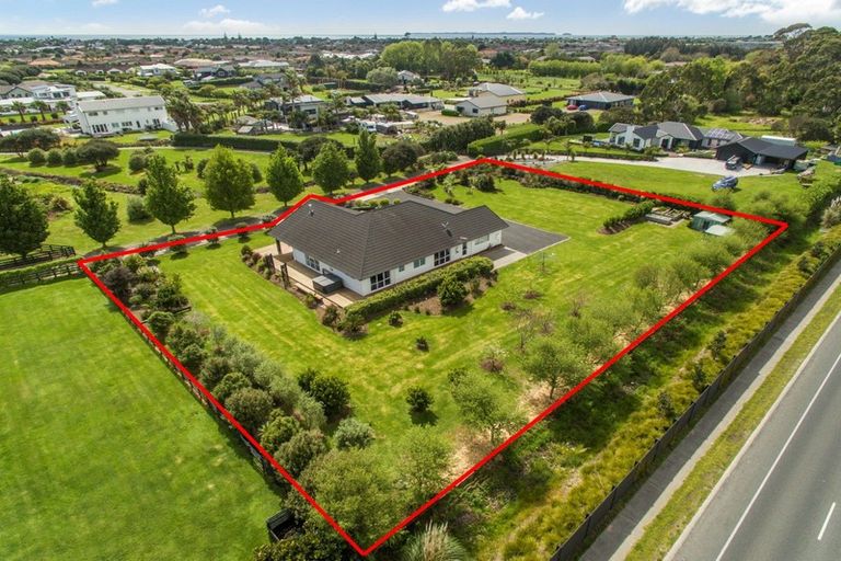 Photo of property in 6 Royal Ascot Drive, Papamoa Beach, Te Puke, 3187