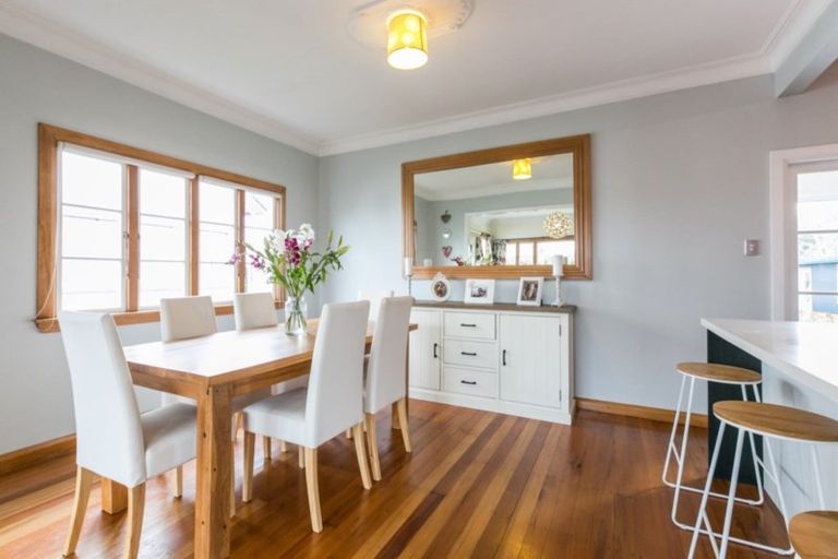 Photo of property in 1111a Heretaunga Street East, Parkvale, Hastings, 4122