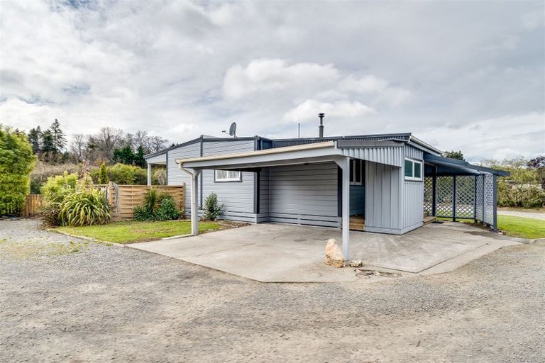 Photo of property in 24 Pourerere Road, Waipawa, 4271