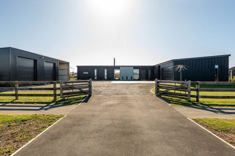 Photo of property in 64 Summers Road, Darfield, 7571