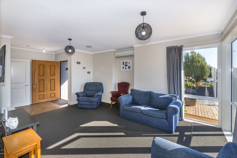 Photo of property in 135 Ohoka Road, Kaiapoi, 7630