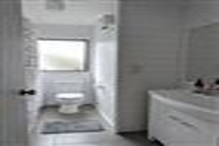 Photo of property in 7 Fernbird Place, Massey, Auckland, 0614