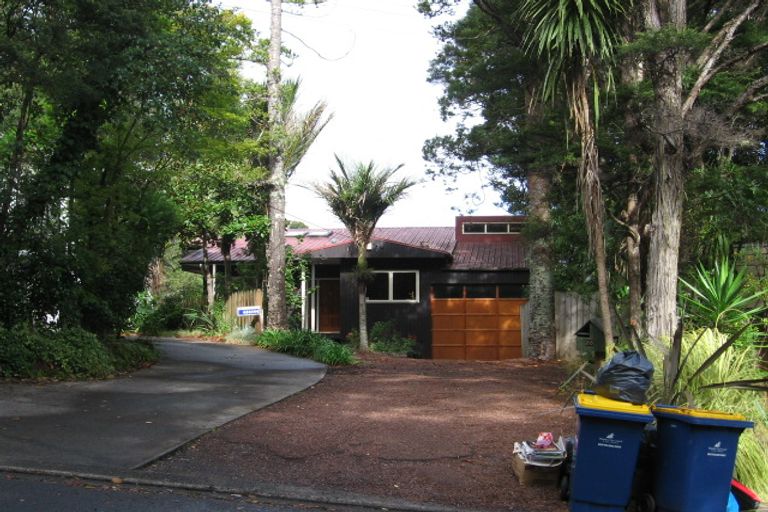 Photo of property in 36 Tainui Road, Titirangi, Auckland, 0604