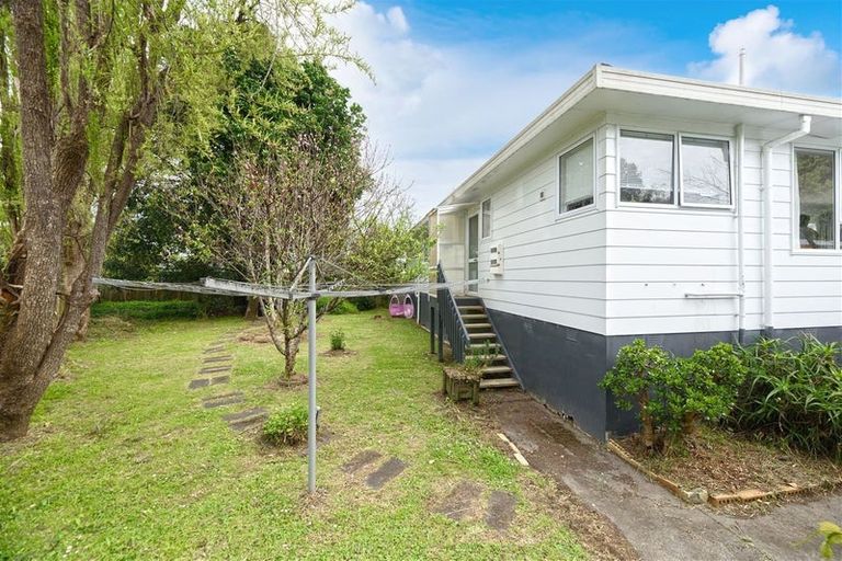 Photo of property in 48 Borich Road, Sunnyvale, Auckland, 0612