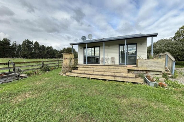 Photo of property in 262 Te Waka Road, Otaki, 5581