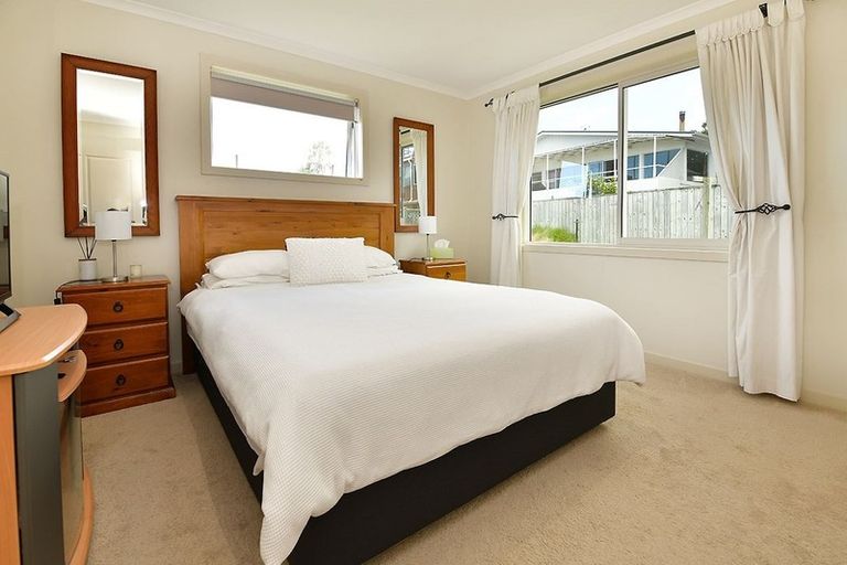 Photo of property in 27 Mariner Drive, Gulf Harbour, Whangaparaoa, 0930