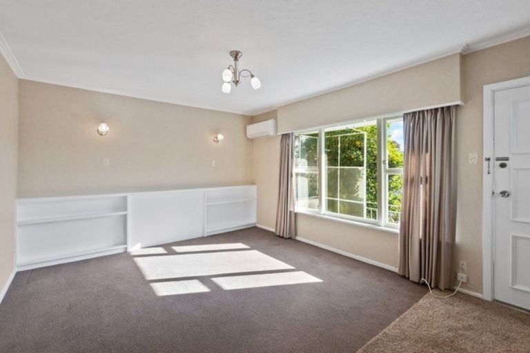 Photo of property in 7 Kipax Place, Riccarton, Christchurch, 8011