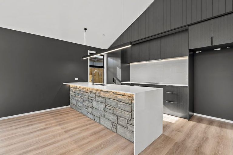 Photo of property in 36 Gillespie Street, Lake Hawea, 9382