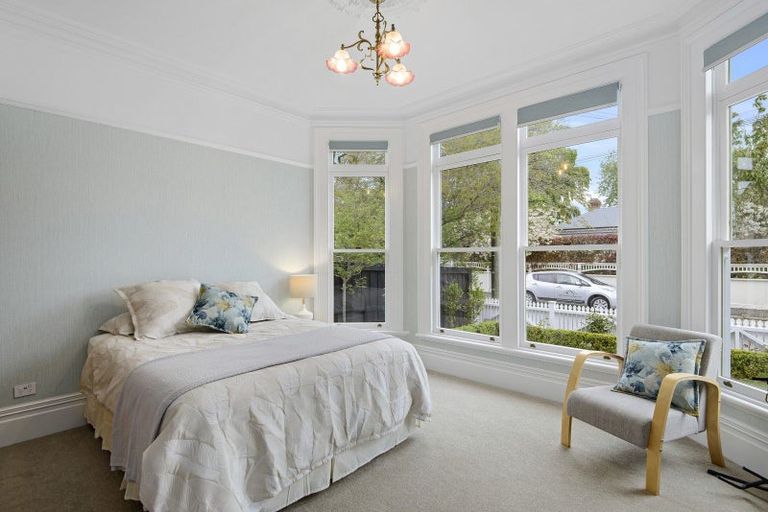 Photo of property in 75 Holly Road, St Albans, Christchurch, 8014