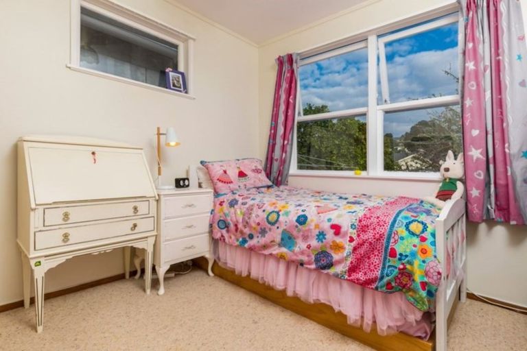 Photo of property in 6 Lauris Place, Birkdale, Auckland, 0626