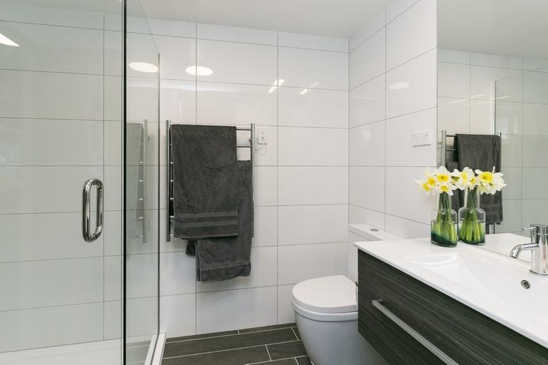 Photo of property in Frame Apartments, 902/111u Molesworth Street, Thorndon, Wellington, 6011