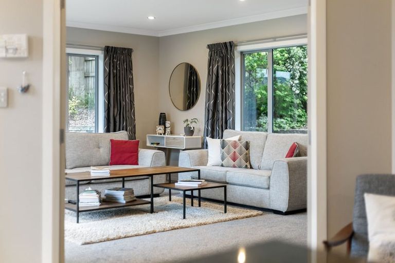 Photo of property in 4 Peel Lane, Aotea, Porirua, 5024