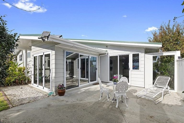 Photo of property in 10 Waikaraka Beach Road, Tamaterau, Whangarei, 0174