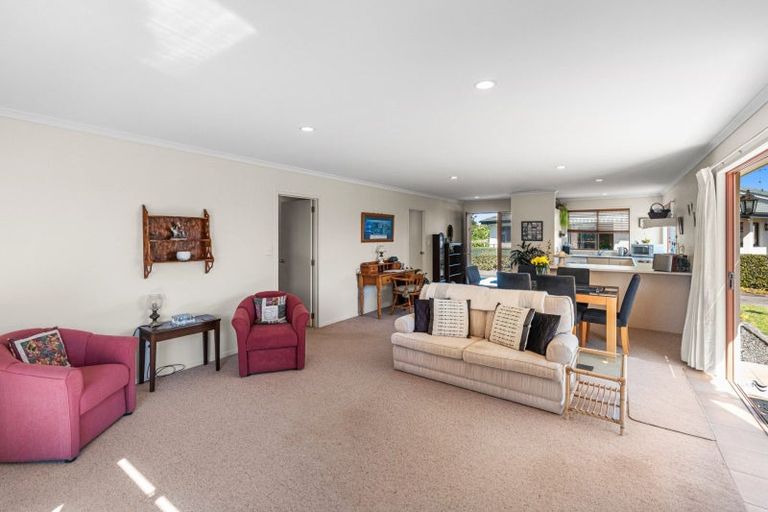 Photo of property in Cotswold Court, 2/8 Cheyne Road, Pyes Pa, Tauranga, 3112